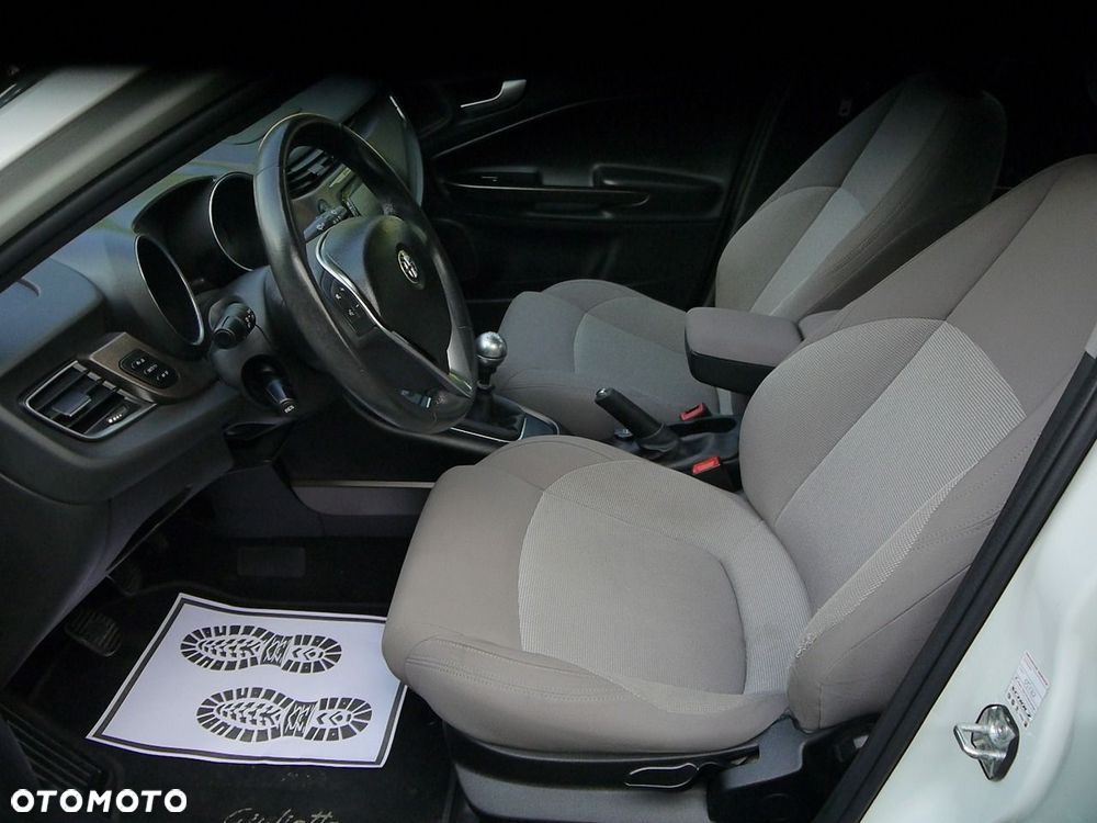 Alfa Romeo Giulietta 1.4 TB Impression - 32