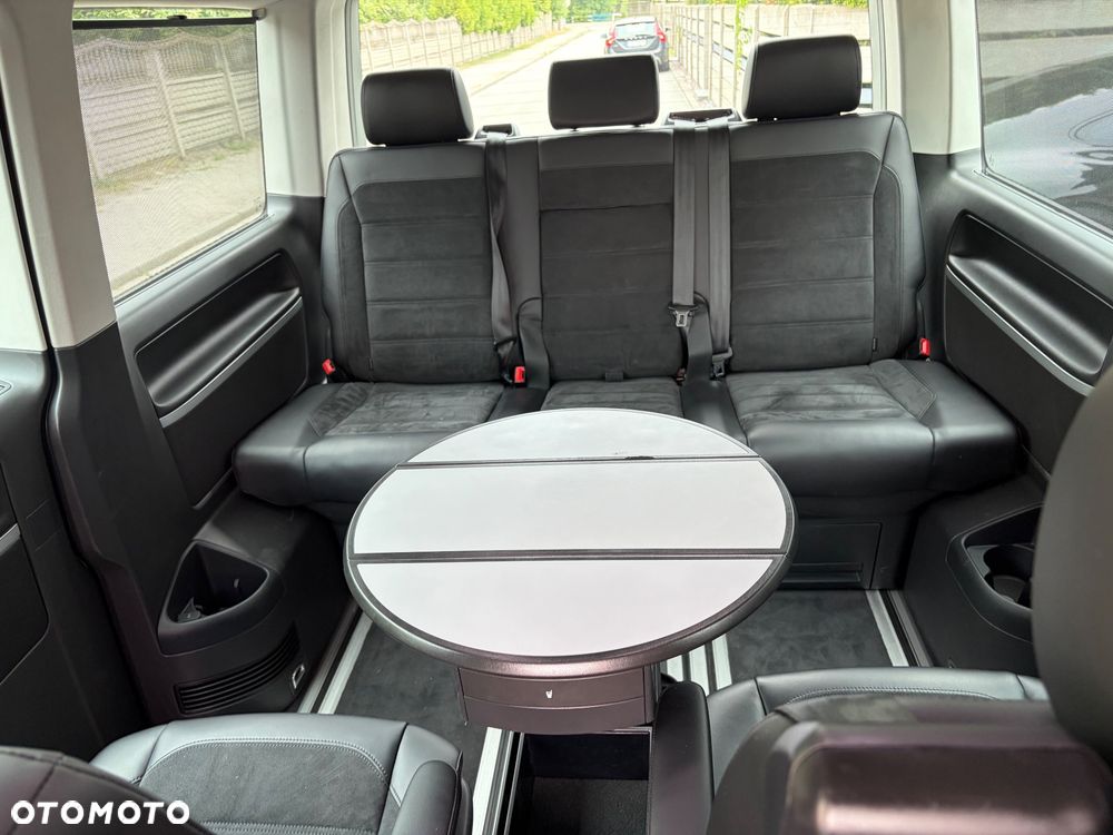 Volkswagen Multivan - 14
