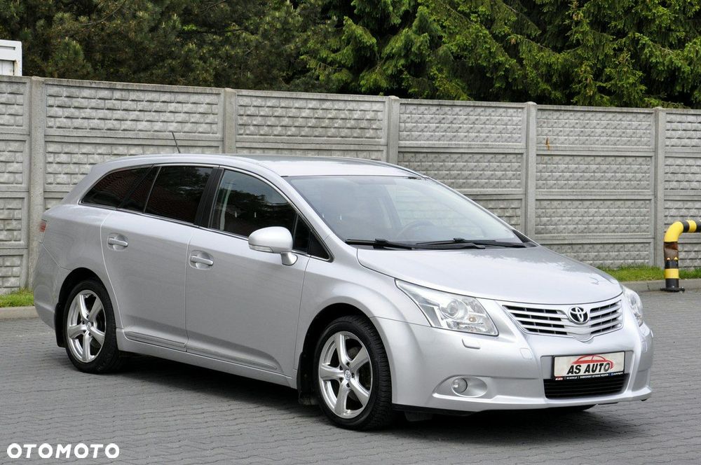Toyota Avensis Combi 1.6 Sol - 25
