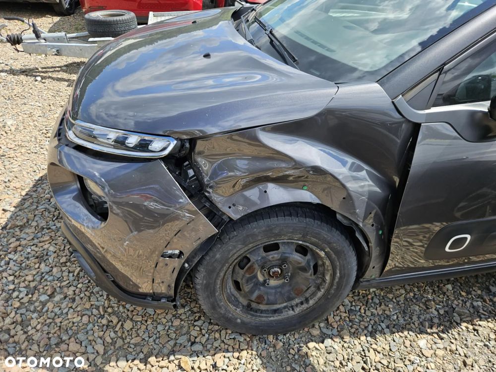 Citroën C3 1.2 PureTech GPF Shine S&S EAT6 - 11