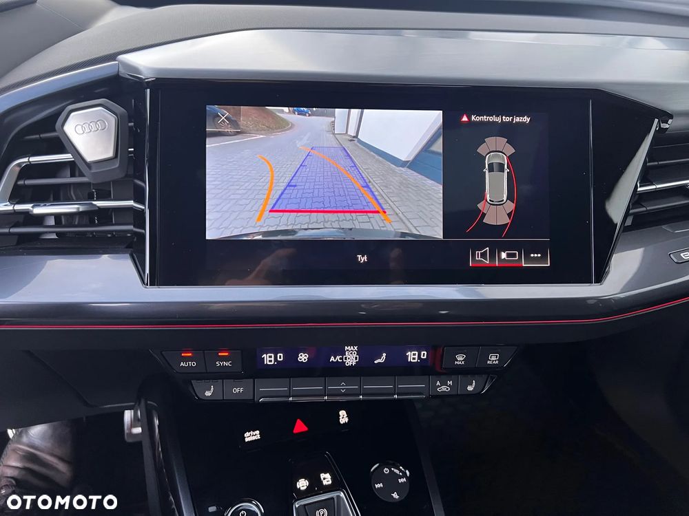 Audi Q4 e-tron 50 77kWh Quattro S Line - 9