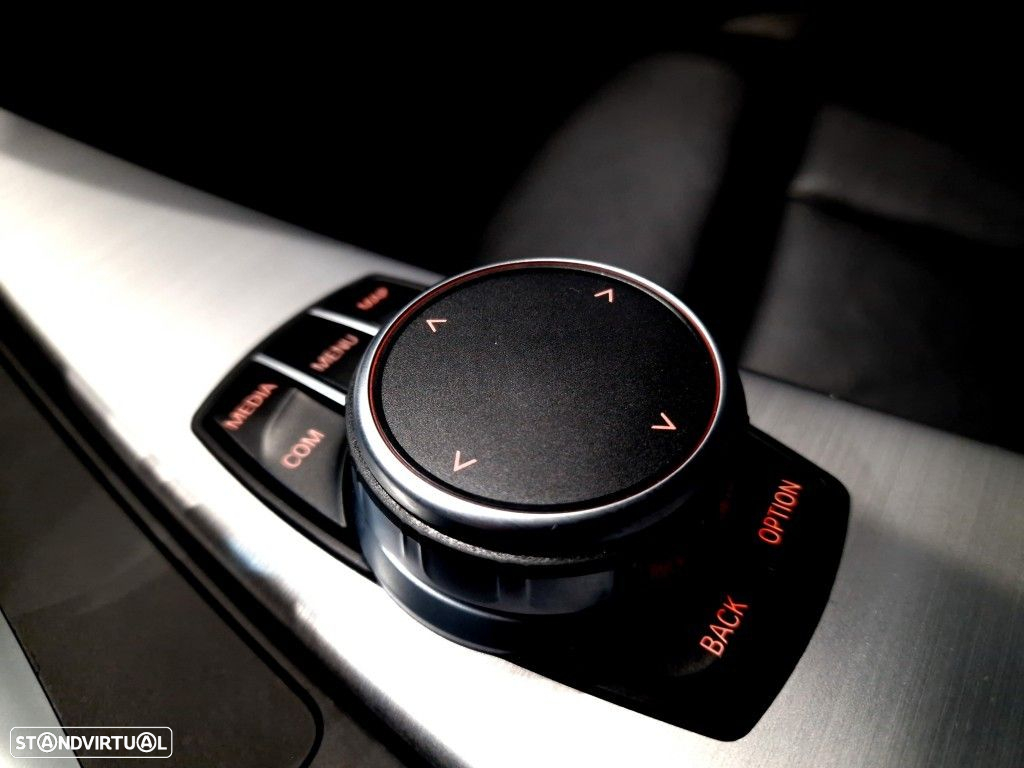 BMW 318 i Touring Pack M Auto - 49