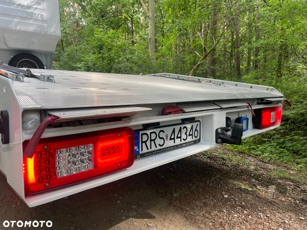 Mercedes-Benz Sprinter - 7