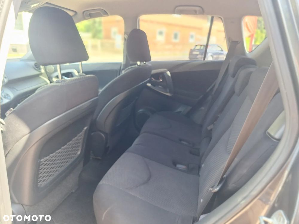 Toyota RAV4 2.2 D-4D 4x4 Comfort - 18