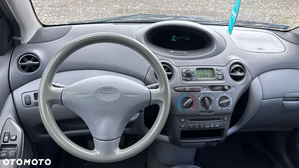 Toyota Yaris 1.0 Luna - 7