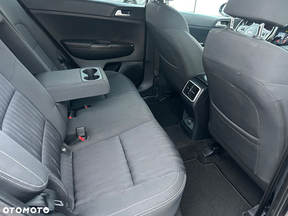 Kia Sportage 1.7 CRDI 2WD Dream-Team Edition - 17