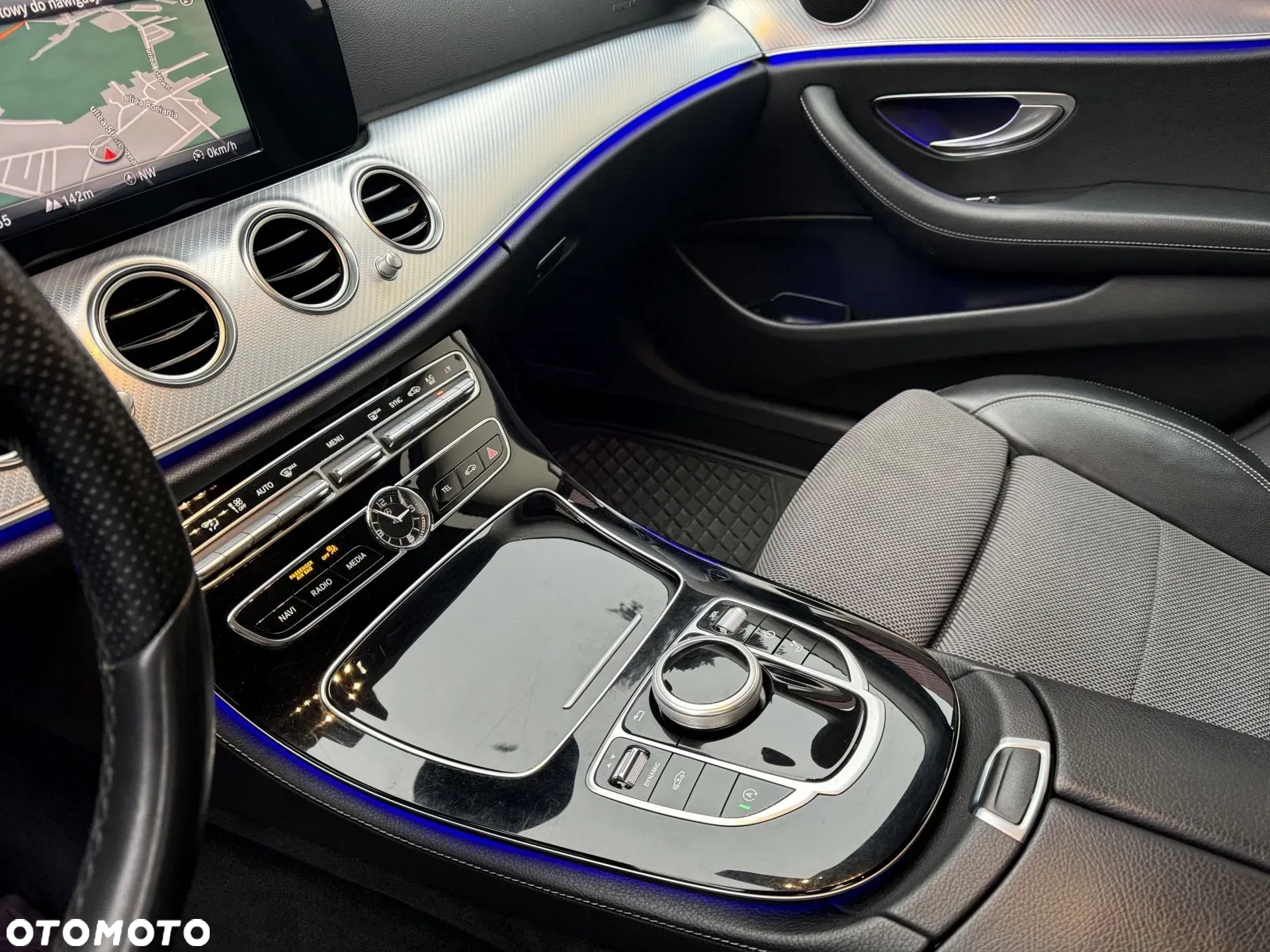 Mercedes-Benz Klasa E 220 d 4Matic T All-Terrain 9G-TRONIC Avantgarde - 25