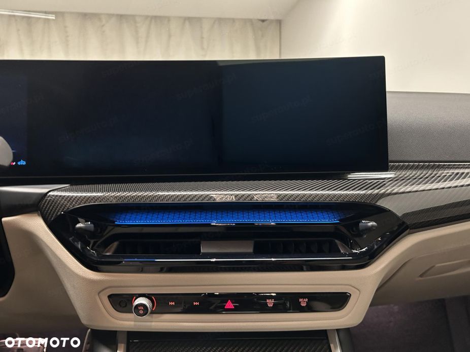 BMW Seria 3 330i xDrive M Sport sport - 13