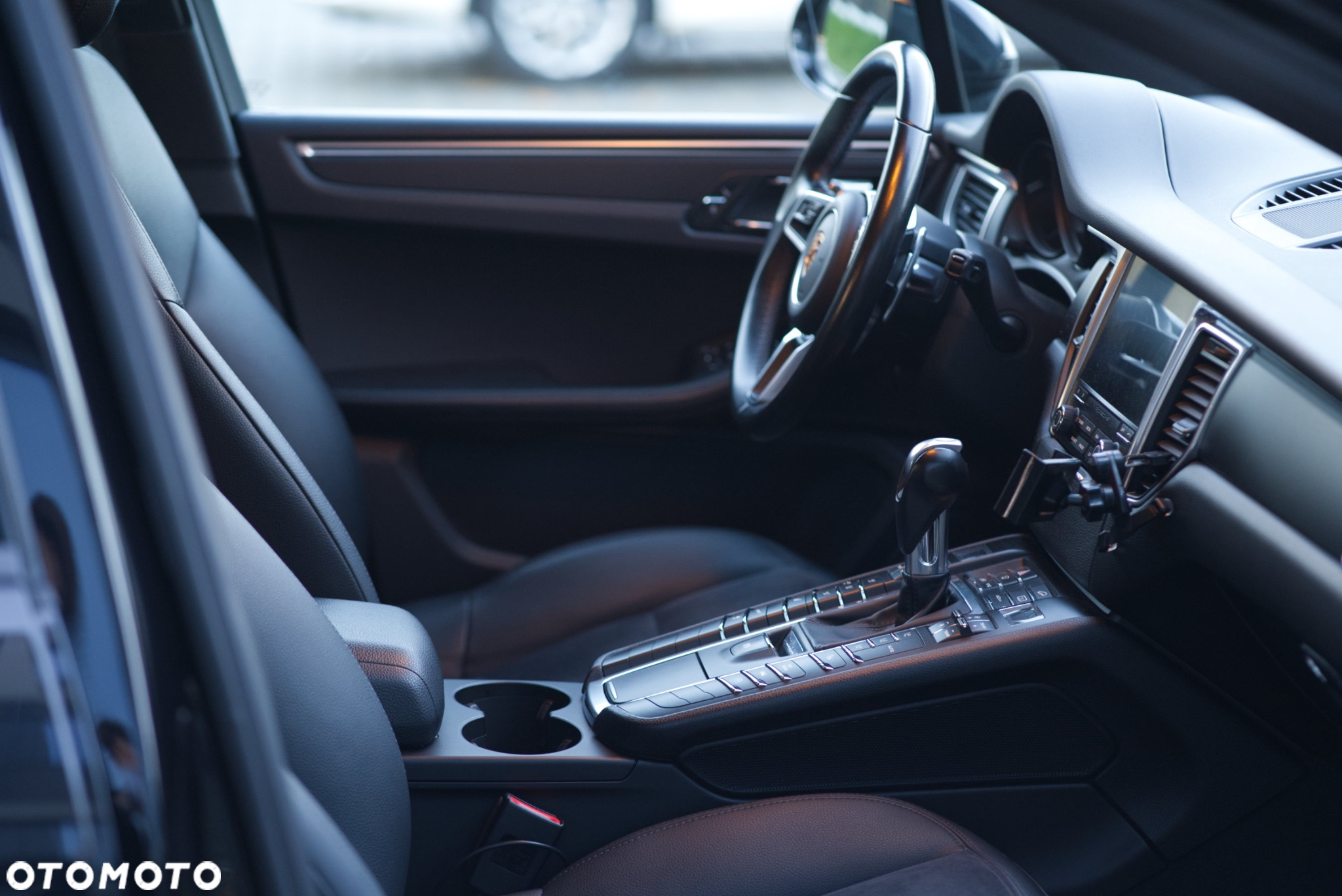 Porsche Macan Standard - 18