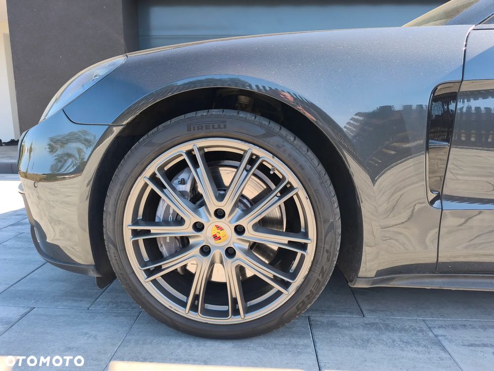 Porsche Panamera - 11