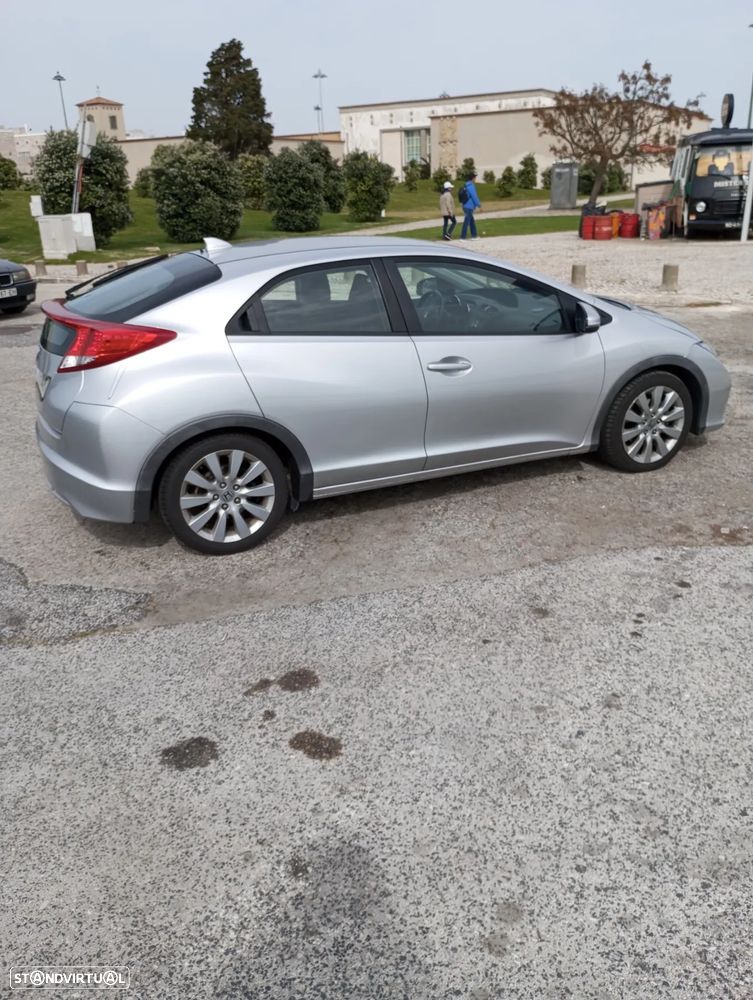 Honda Civic 2.2 i-DTEC Sport - 9