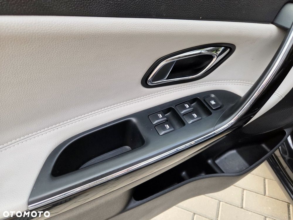 Kia Ceed 1.6 GDI Dream Team Edition - 14