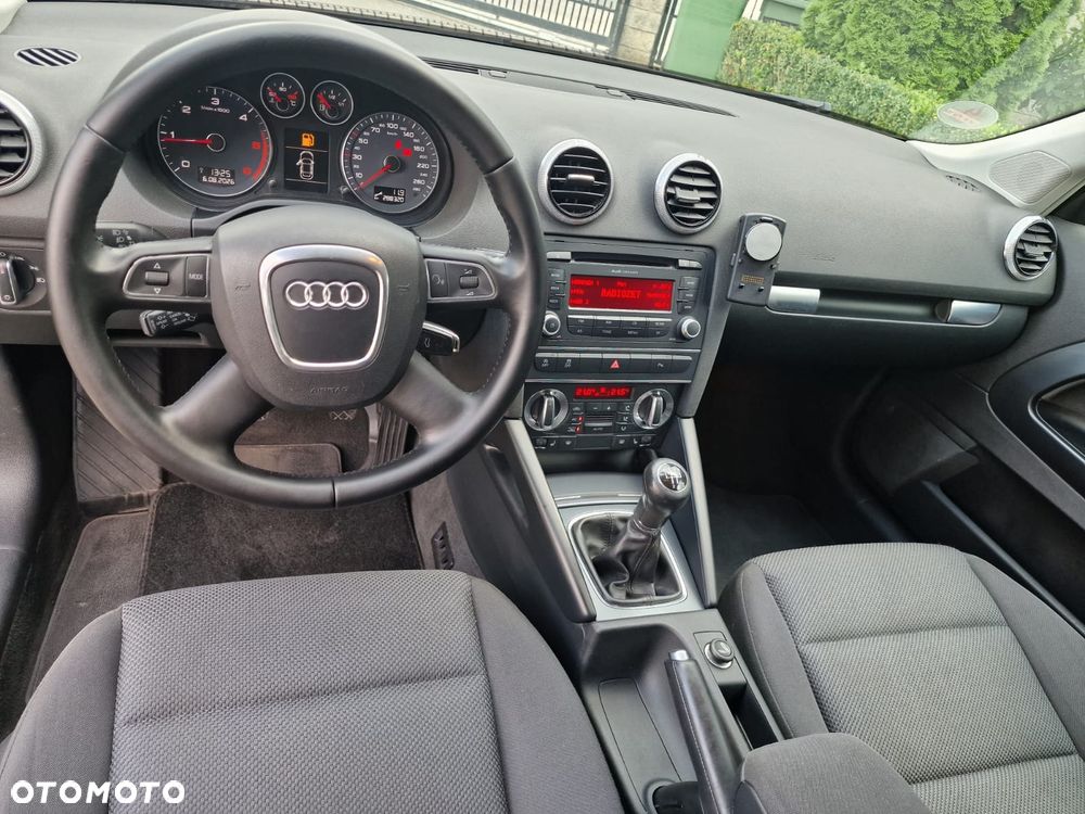 Audi A3 3-drzwiowe 1.6 TDI DPF Attraction - 20