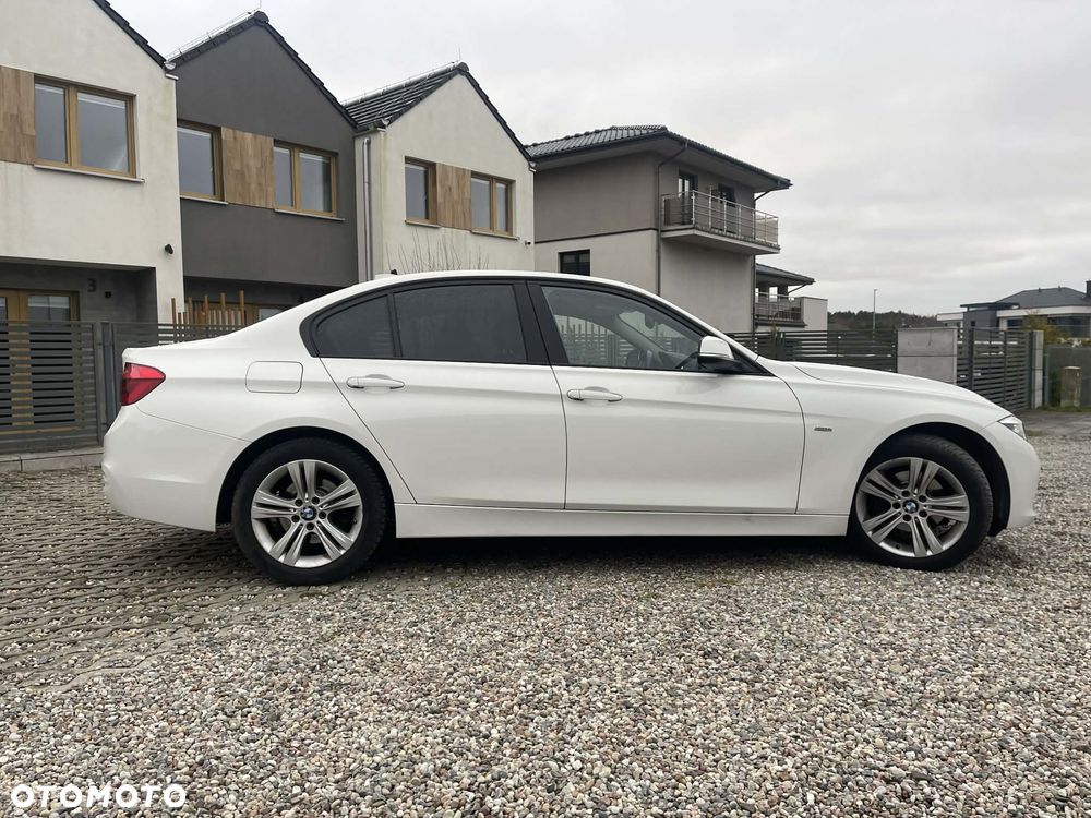 BMW Seria 3 318i Sport Line Shadow - 3