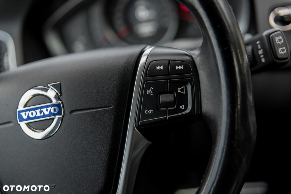 Volvo V60 D4 Summum - 26