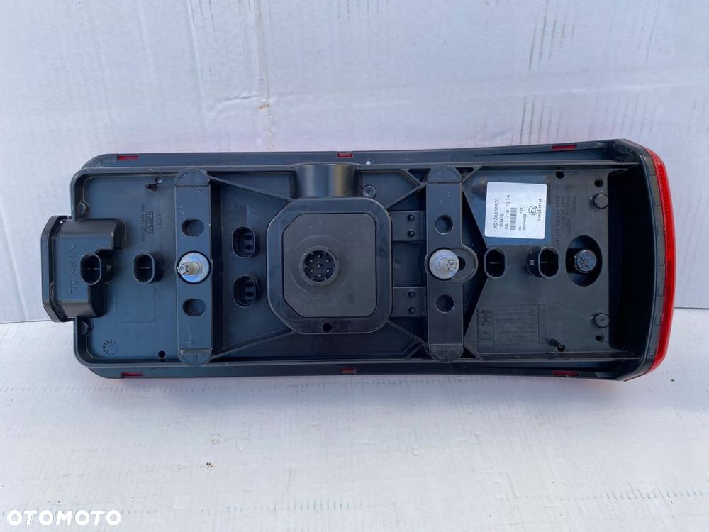 Sprinter 907 910 lampa tylna tył PRAWA RAMA skrzynia kontener LED NOWA - 2