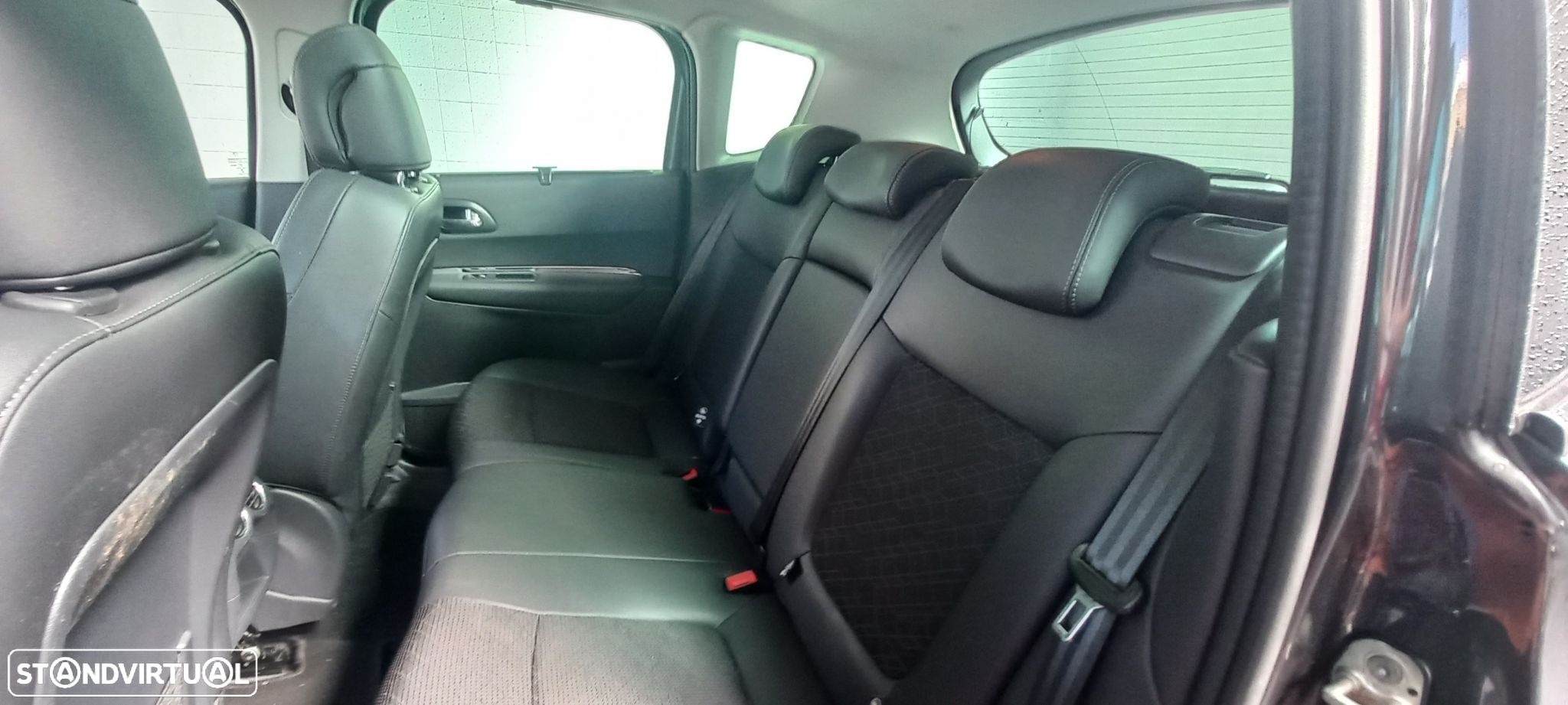 Peugeot 3008 1.6 HDi Allure - 16