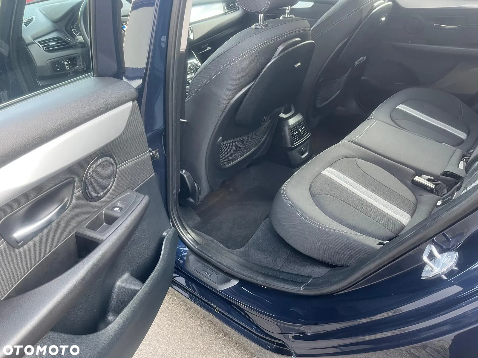 BMW Seria 2 218d Active Tourer - 12