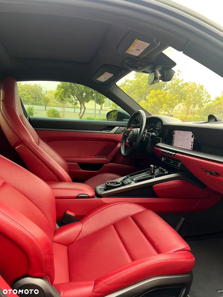 Porsche 911 Carrera 4 PDK - 5