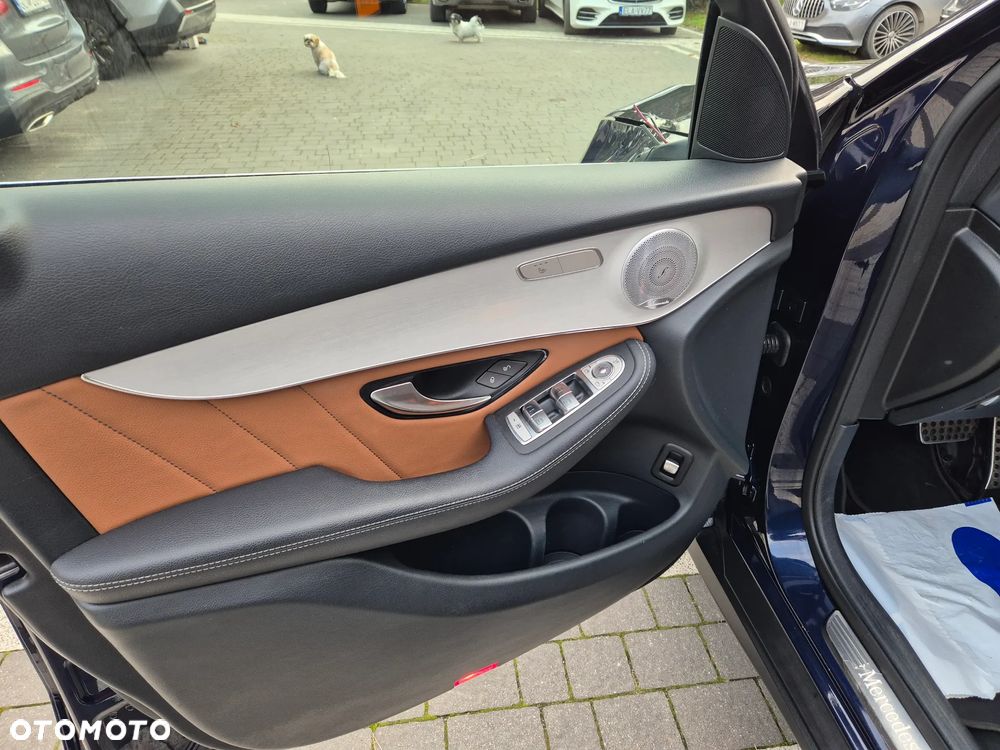 Mercedes-Benz GLC - 24