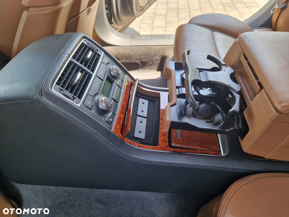 Audi A8 6.0 W12 L Quattro - 23