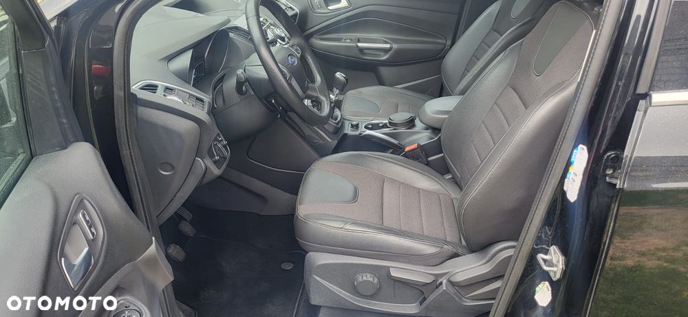 Ford Kuga 1.6 EcoBoost 2x4 Titanium - 20