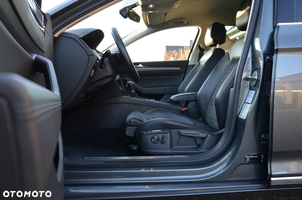 Volkswagen Passat 2.0 TDI (BlueMotion Technology) DSG Highline - 18