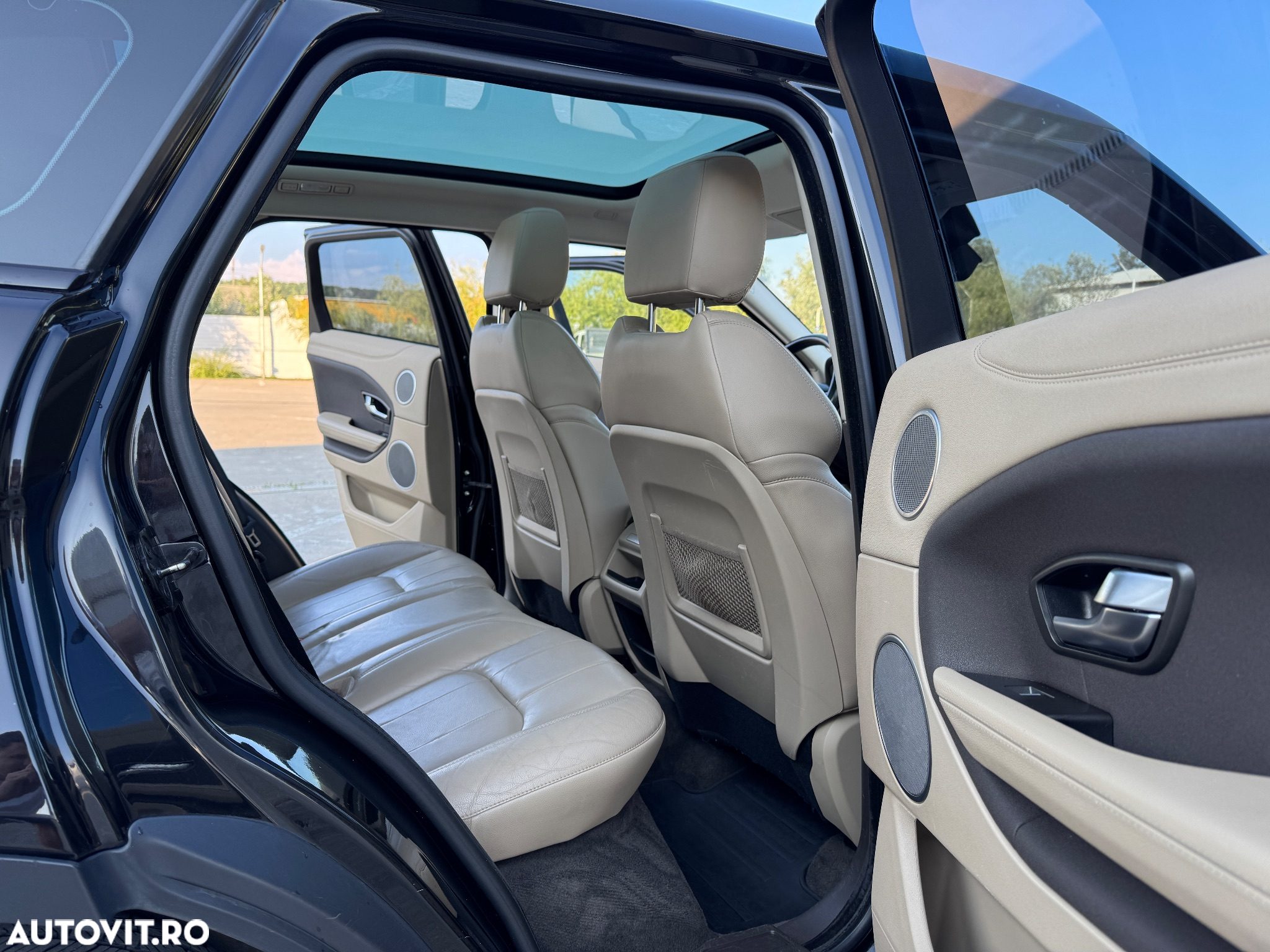 Land Rover Range Rover Evoque - 14