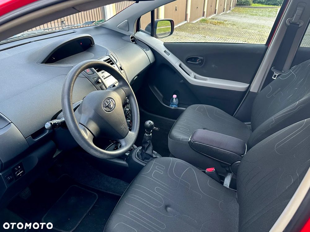 Toyota Yaris - 7