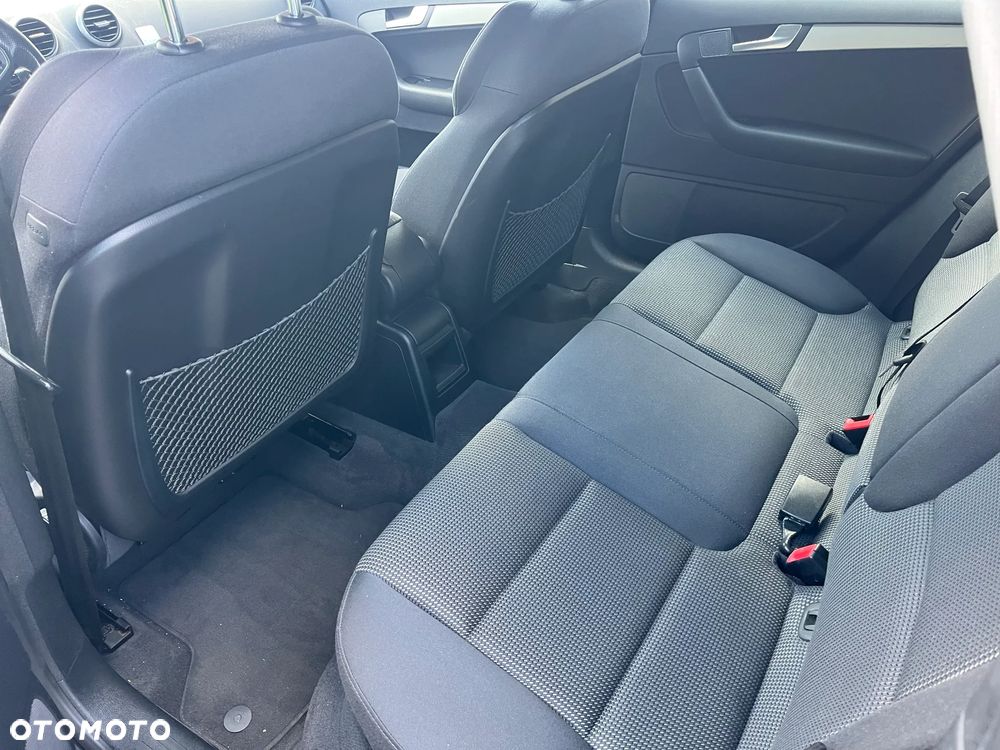 Audi A3 Sportback 1.8 TFSI Attraction - 11