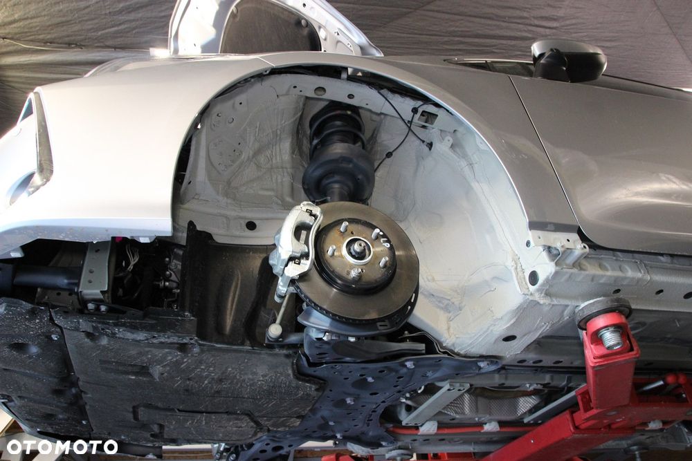 Toyota Corolla 1.8 Hybrid Style - 32