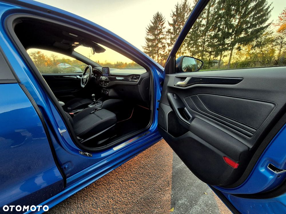 Ford Focus 1.5 EcoBoost Start-Stopp-System ST-Line - 31