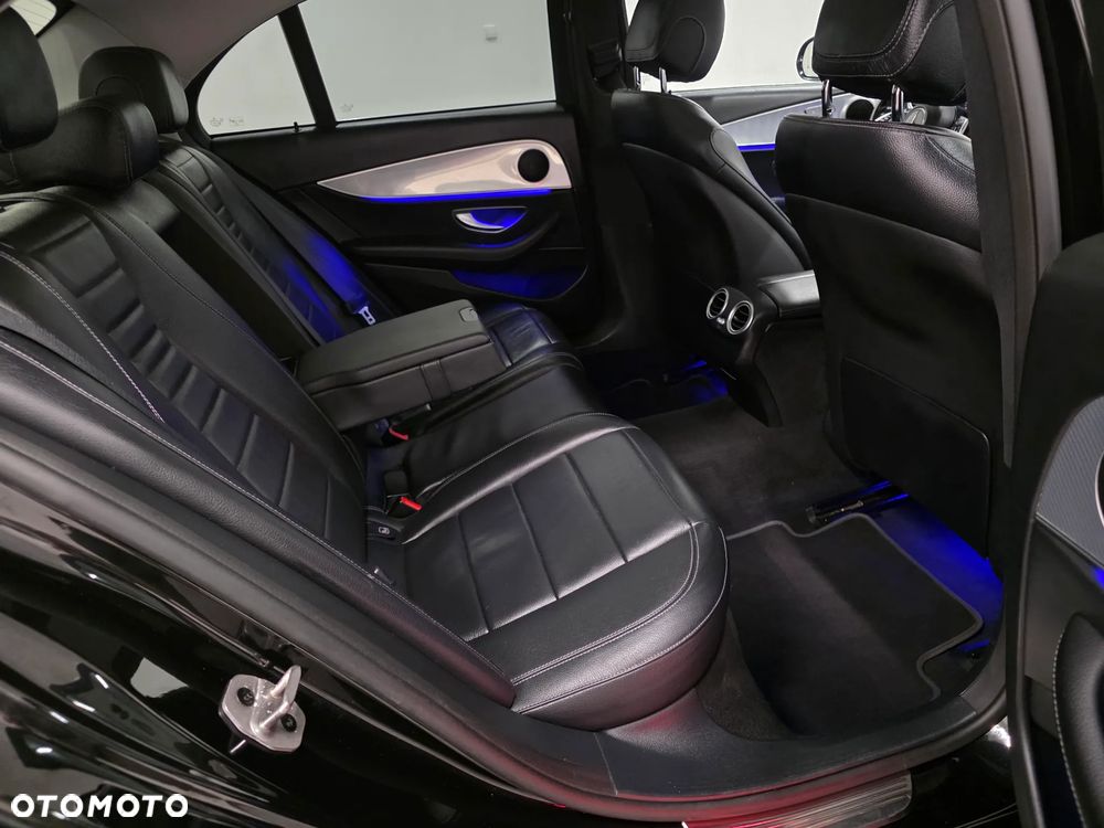 Mercedes-Benz Klasa E 220 d 9G-TRONIC AMG Line - 21