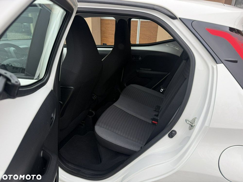 Toyota Aygo x-play - 23