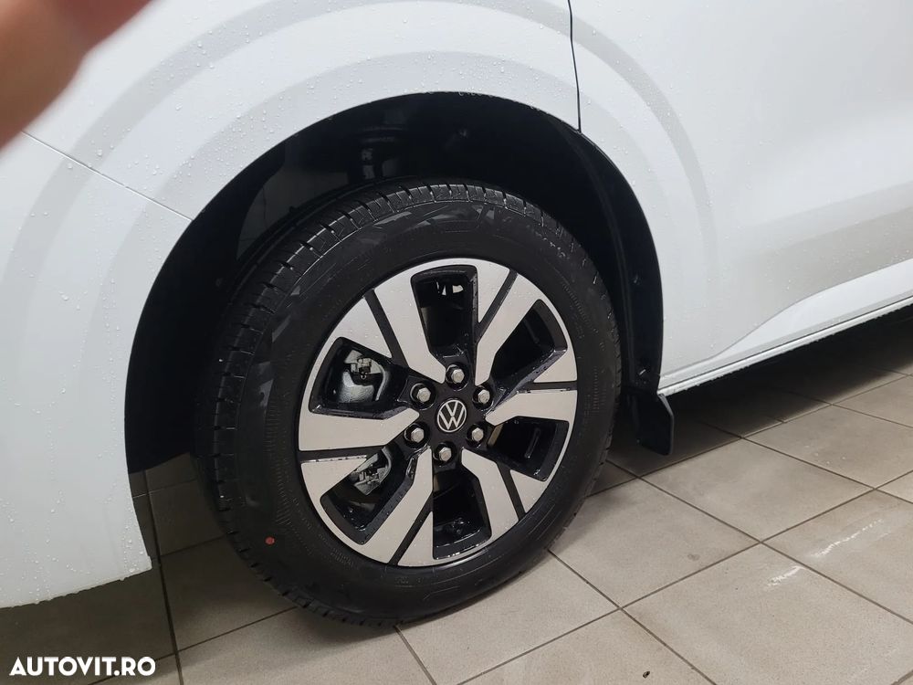 Volkswagen Caravelle - 13