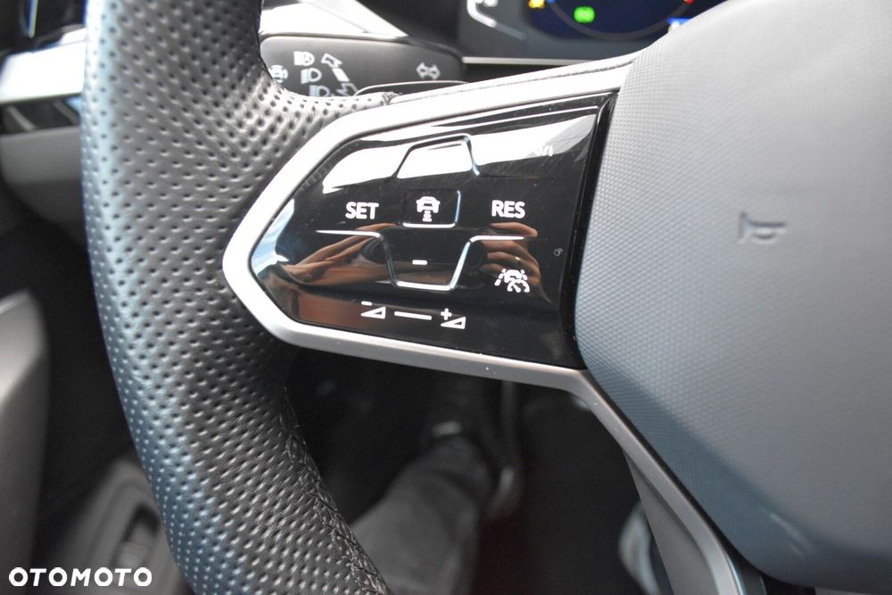 Volkswagen Arteon 2.0 TDI R-Line DSG - 14