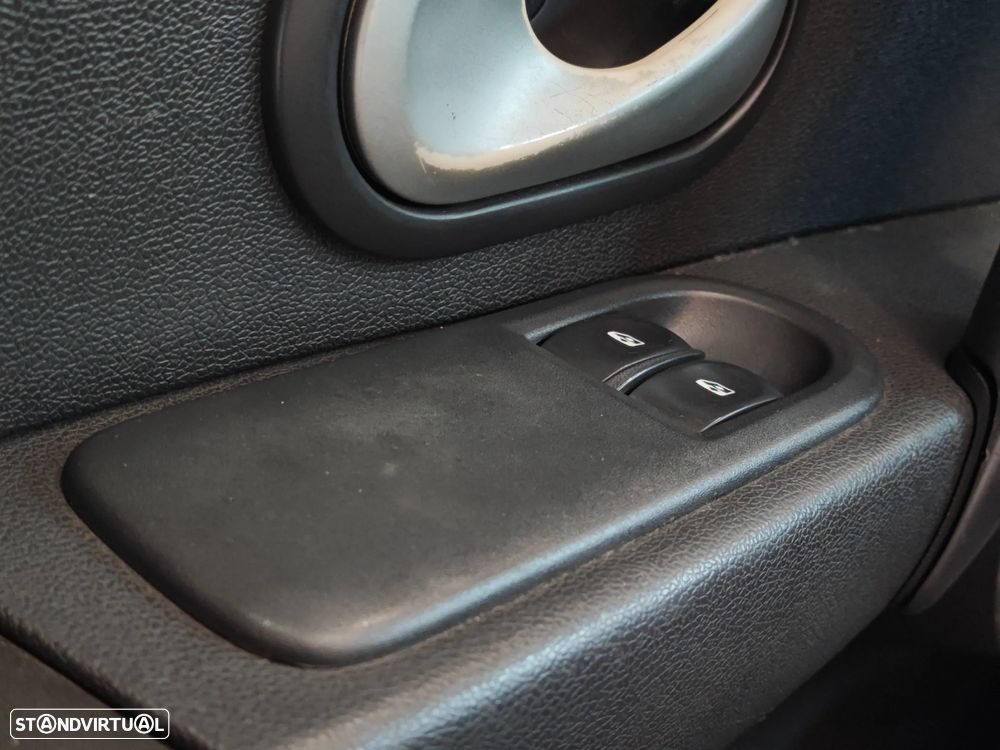 Renault Clio 1.2 16V Dynamique S - 16