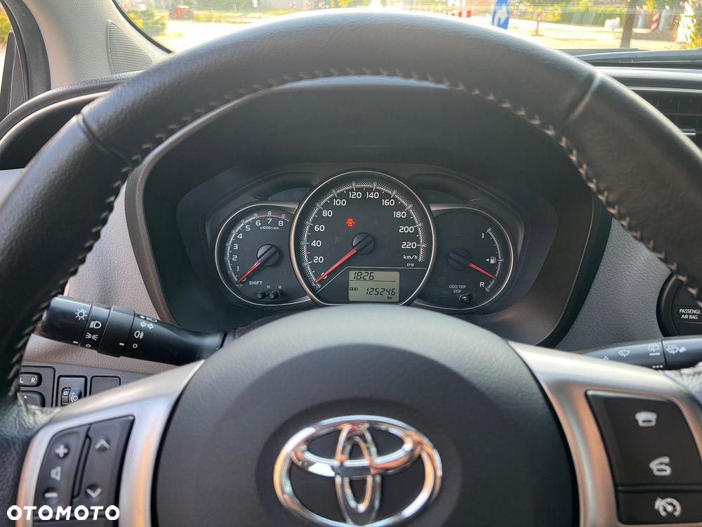 Toyota Yaris 1.33 Premium - 20