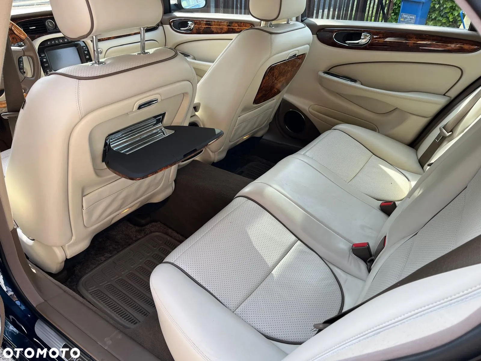 Jaguar XJ XJ8 4.2 Executive Last Edition - 36