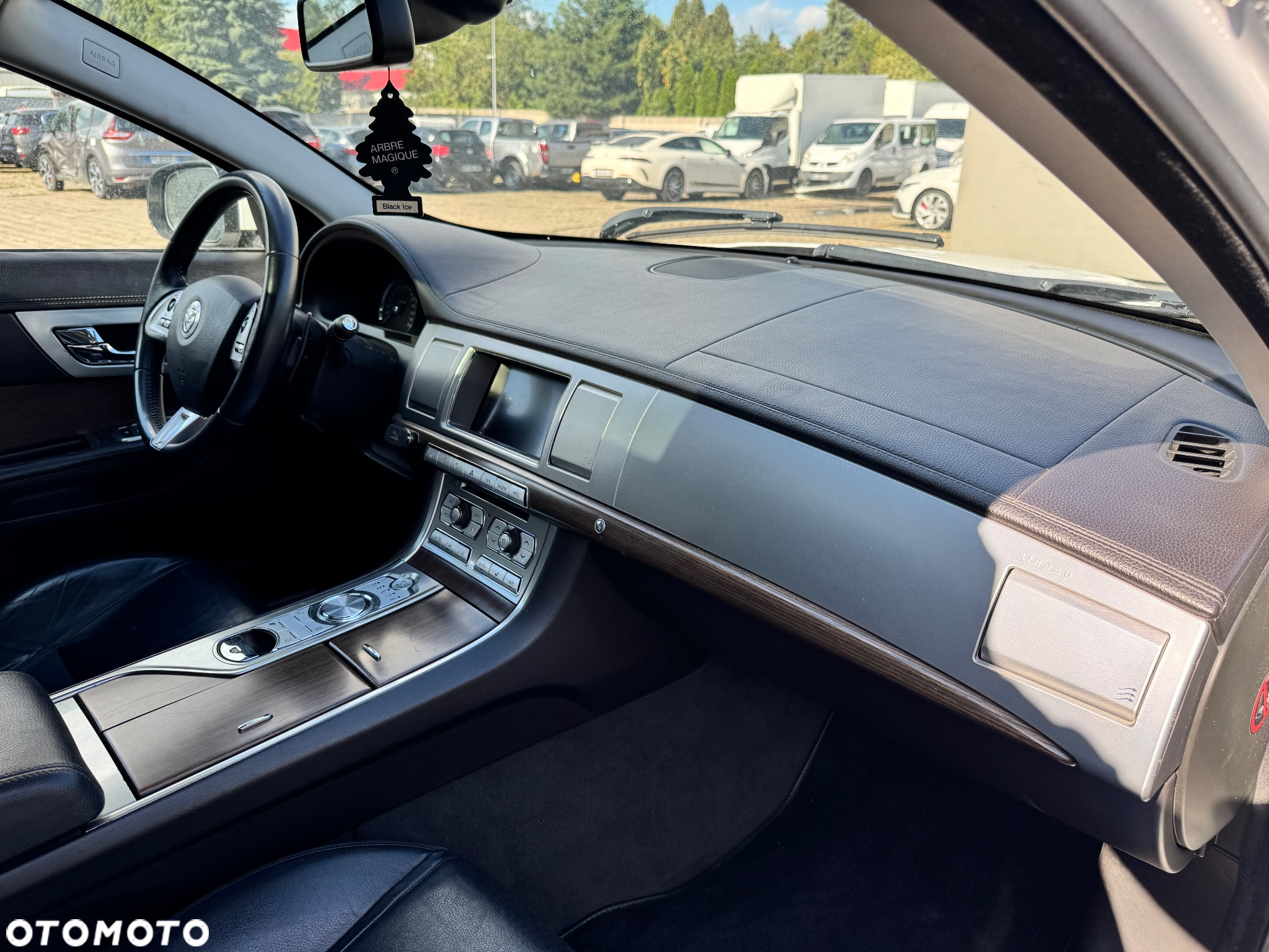 Jaguar XF 3.0 V6 Kompressor - 10