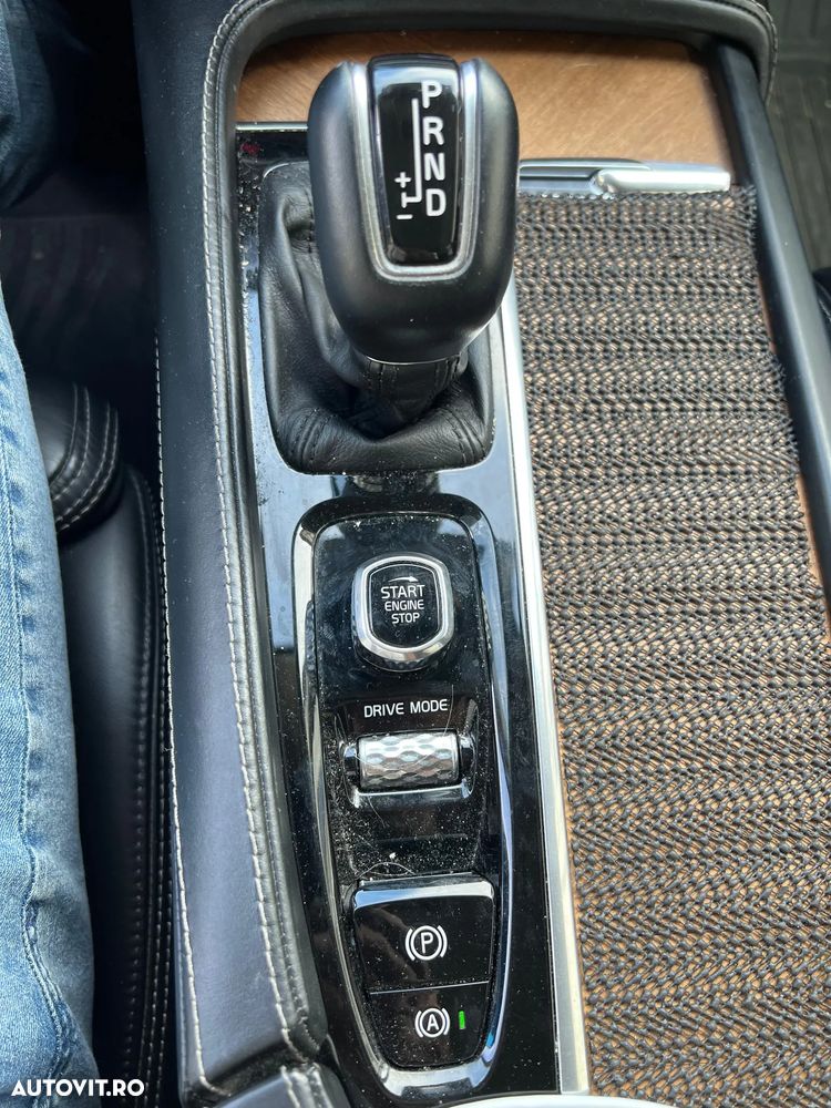 Volvo XC 90 D5 AWD Inscription - 8