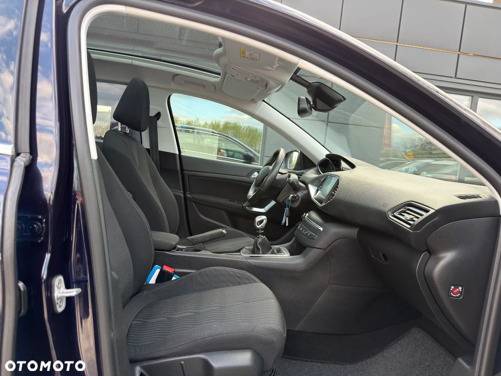 Peugeot 308 1.6 BlueHDi Allure S&S - 26