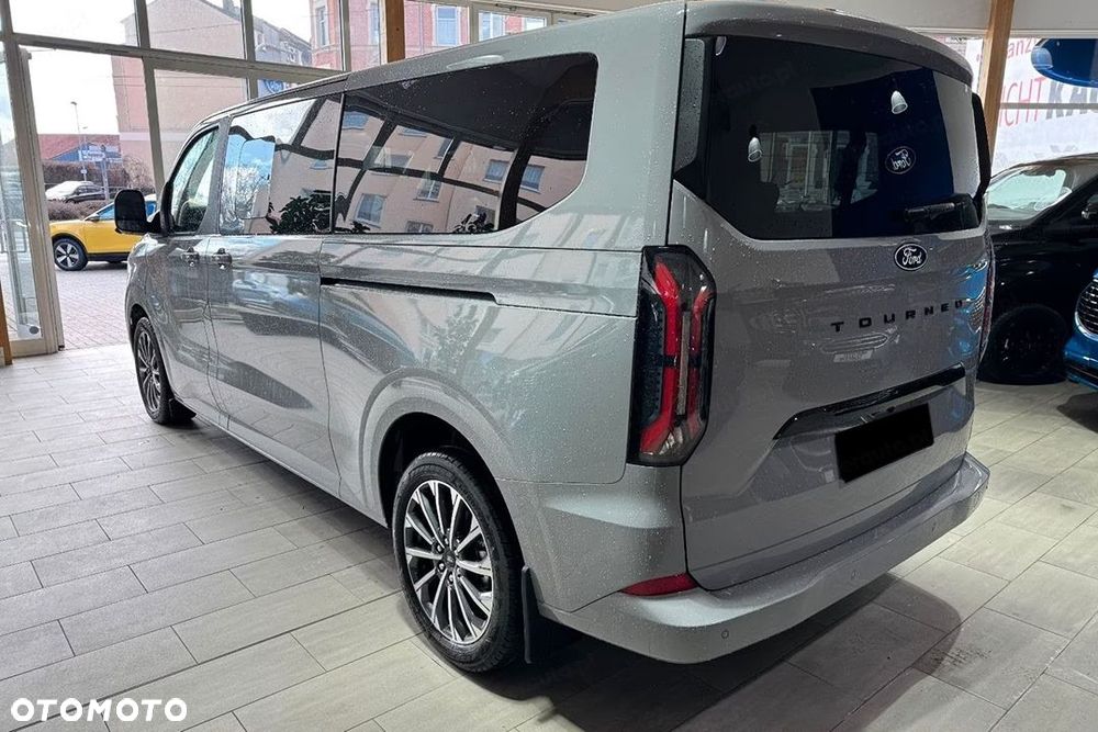 Ford Tourneo Custom - 7