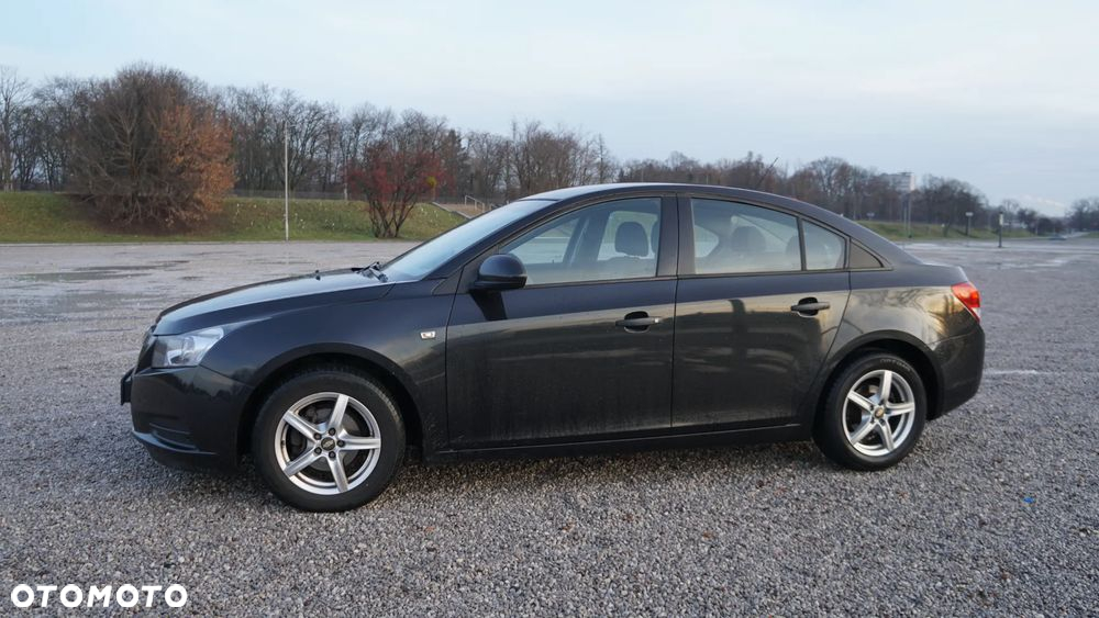 Chevrolet Cruze - 10