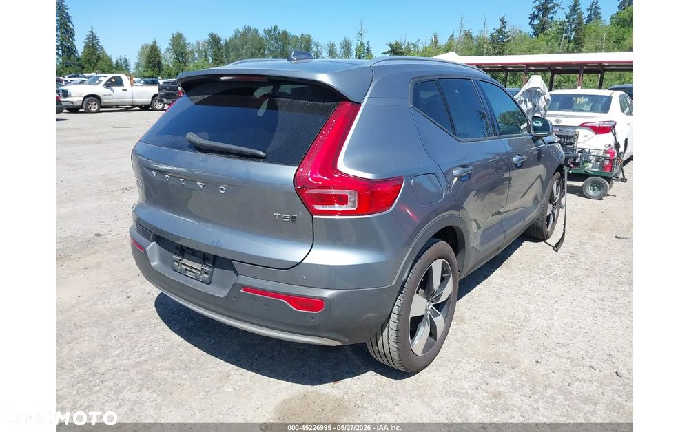 Volvo XC 40 - 4
