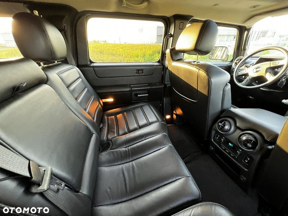 Hummer H2 - 24
