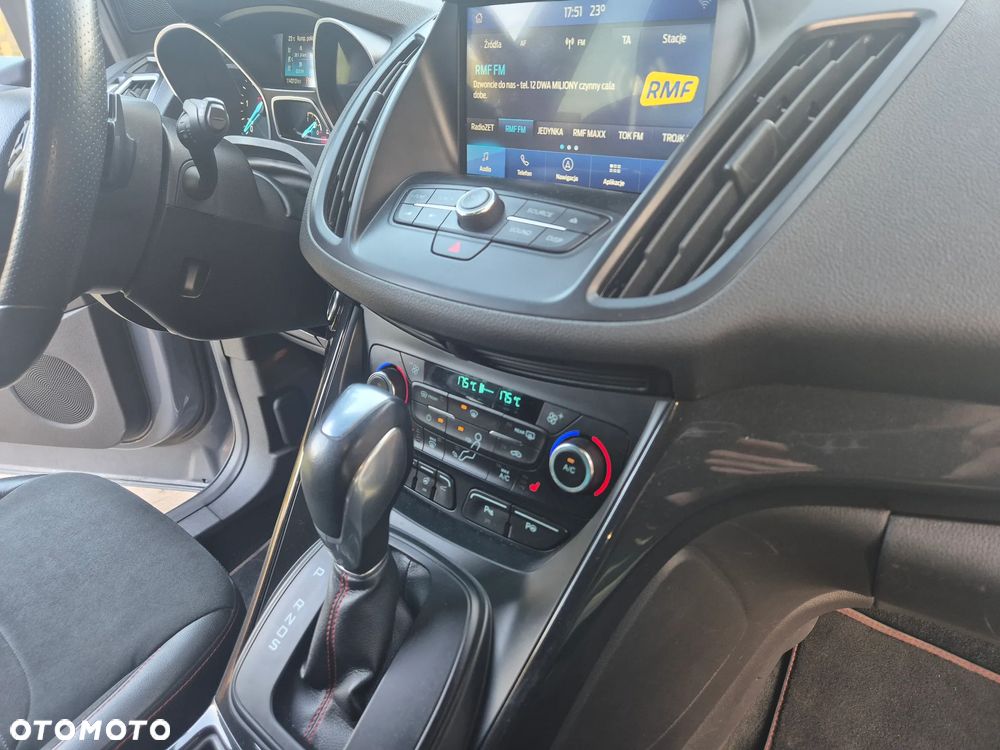 Ford Kuga 2.0 TDCi 4x4 ST-Line - 16