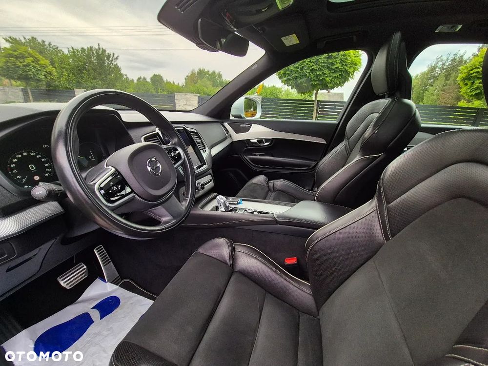 Volvo XC 90 T8 AWD Plug-In Hybrid R-Design 7os - 17