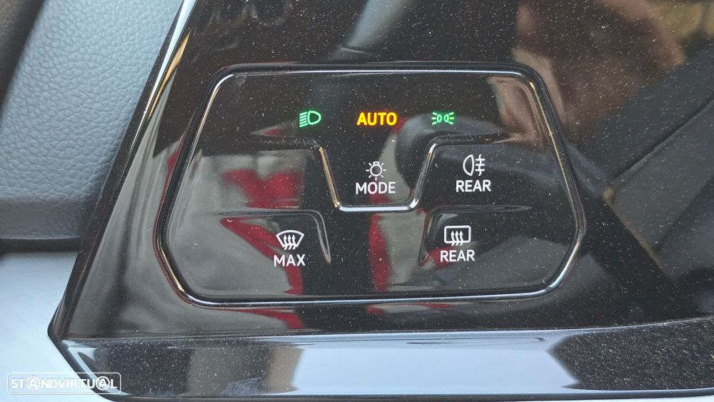 VW Golf Variant 2.0 TDi SCR - 11