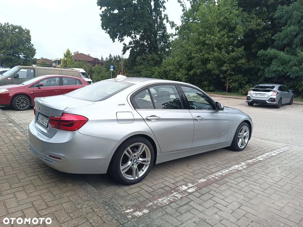 BMW Seria 3 330e iPerformance Luxury Line - 35